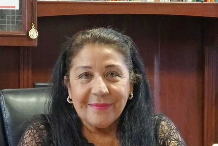 Avanza pago de becas municipales