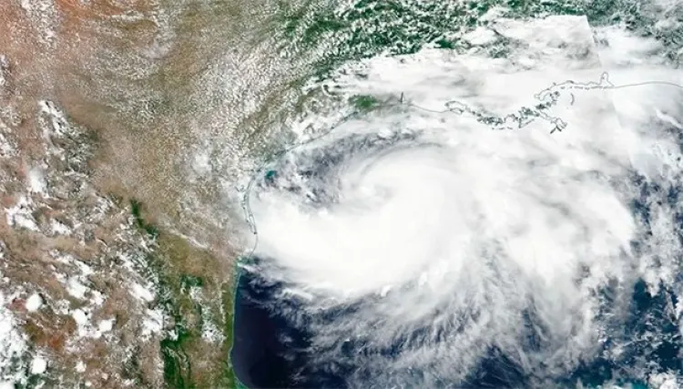 Emiten alerta naranja por proximidad de Hanna al noreste de México