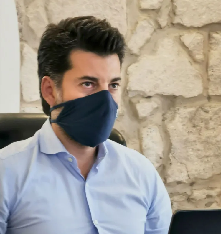 Busca Alcalde retener empleos