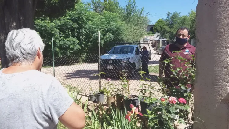 Se reúne Director de Oomapas con vecinos