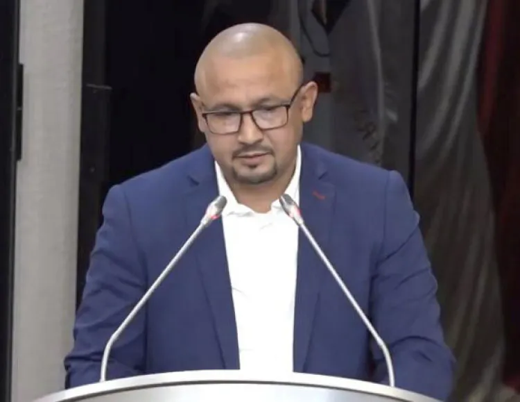 Piden apoyar a niños con computadoras