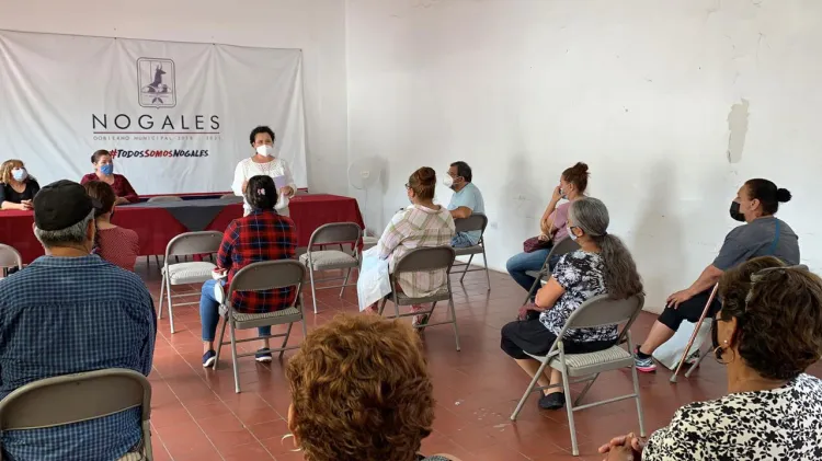 Otorga Alcalde apoyos a familias vulnerables