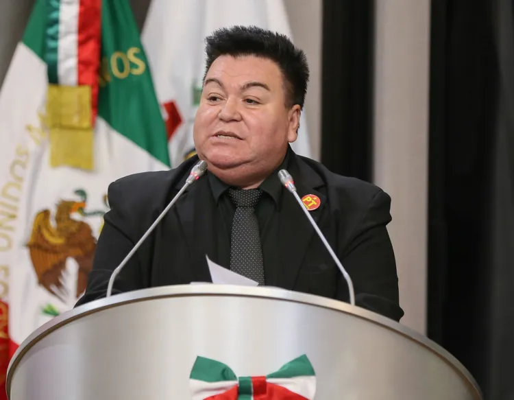 Insiste diputado en combate a la violencia