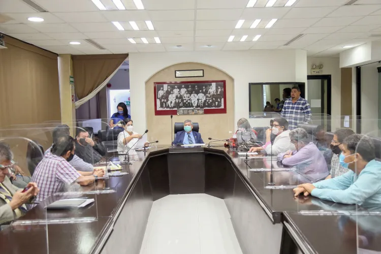 Reciben legisladores a pescadores de Guaymas