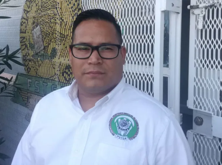 Inicia Carrera de Derecho Burocrático