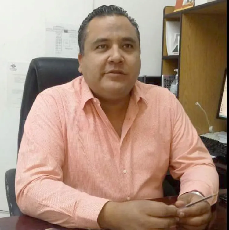 Ofrece Conalep lugar a cien estudiantes