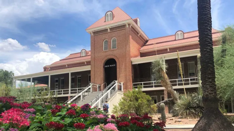 Mantiene Universidad aislamiento a estudiantes