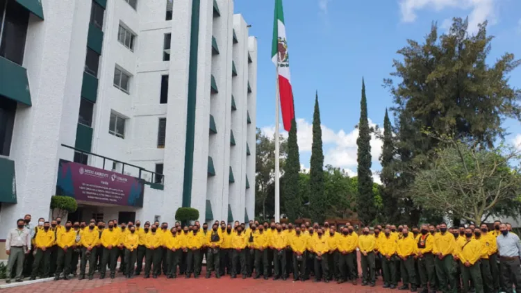Apoyarán bomberos mexicanos a California