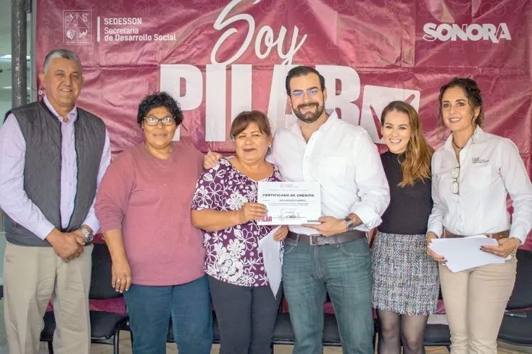 Condonan deuda a jefas de familia