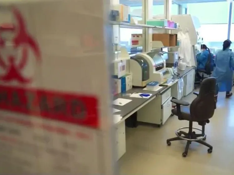 Recibe Donald Trump coctel de anticuerpos