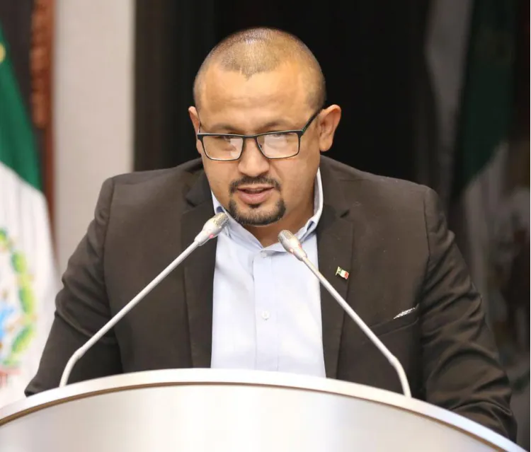 Reitera Diputado respeto a mujeres