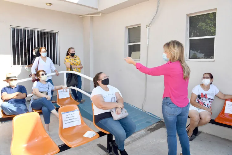 Supervisa atención en Centro de Salud