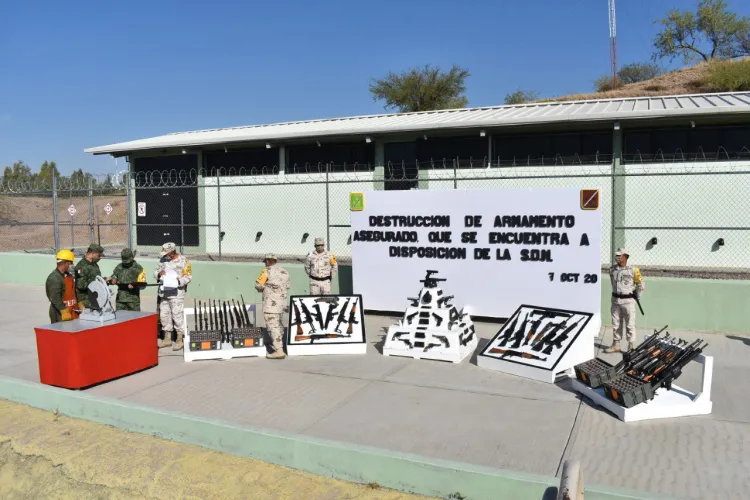 Destruye Sedena armas decomisadas