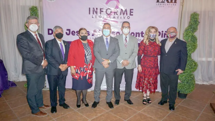 Rinde Montes Piña segundo informe legislativo