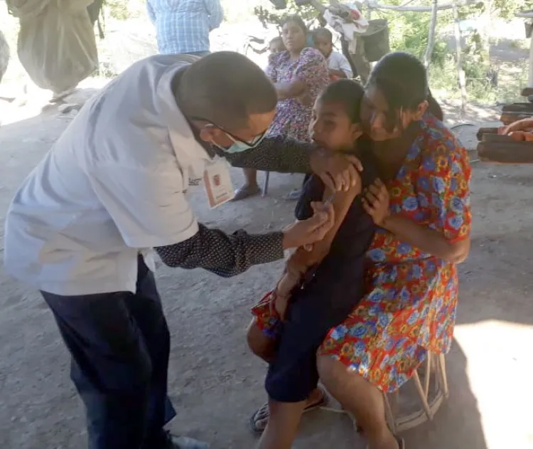 Llevan jornada de salud a Guarijíos