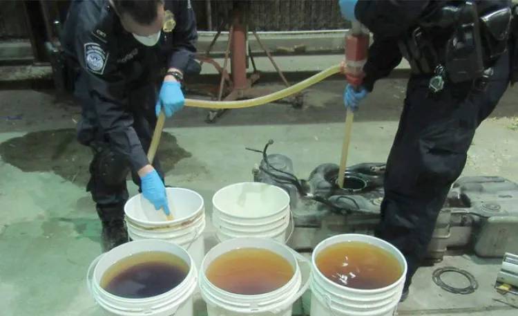 Decomisan  metanfetamina líquida en San Luis, Arizona