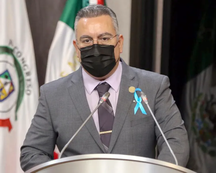 Busca diputado Montes Piña mejora en juicios políticos