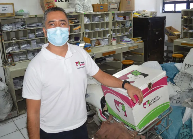 Celebran Día del Cartero