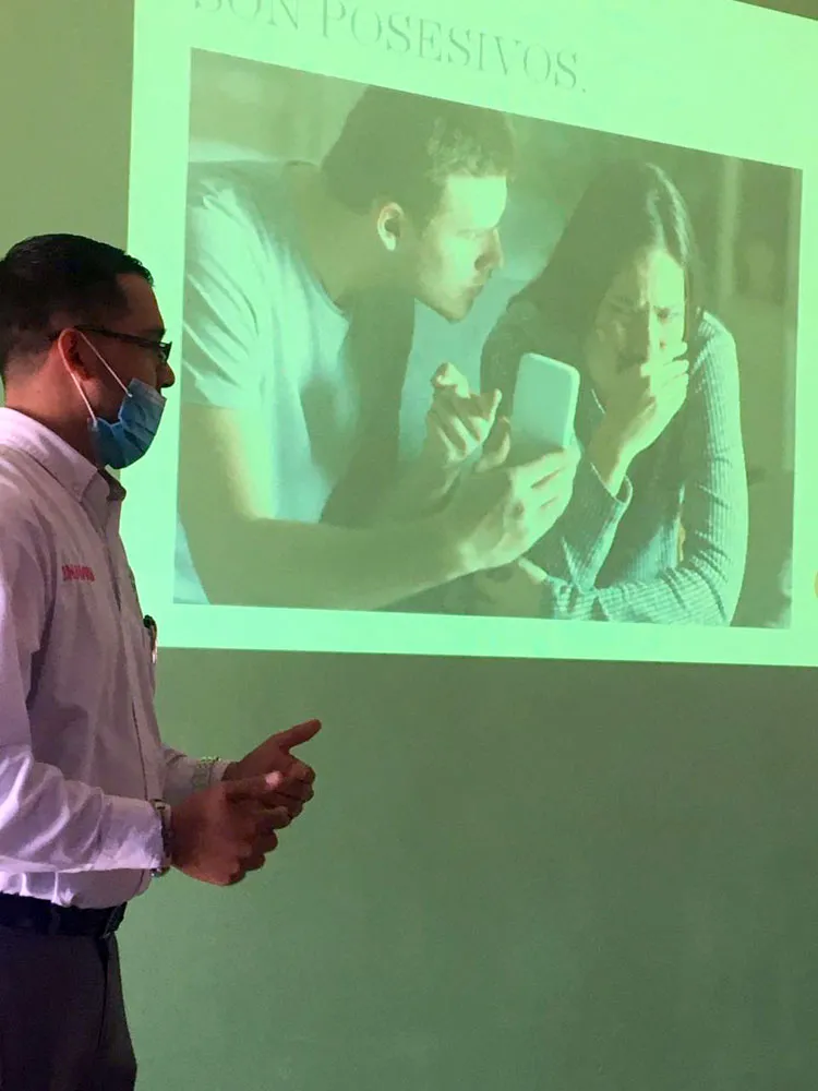 Previenen violencia contra las mujeres