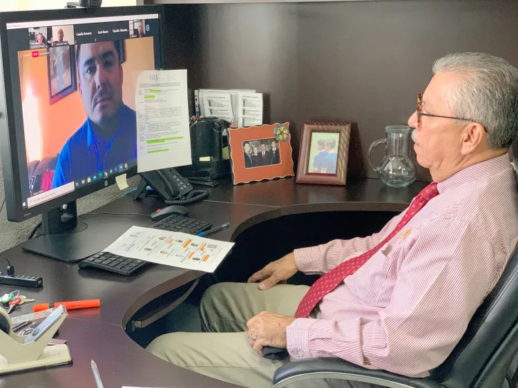 Organizan ciclo de conferencias de Inglés