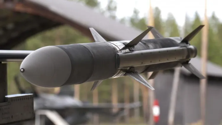 Preso por tratar de sacar información sobre misiles