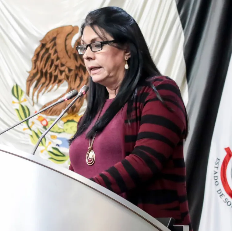 Exige cumplir contrato en desaladora de Peñasco