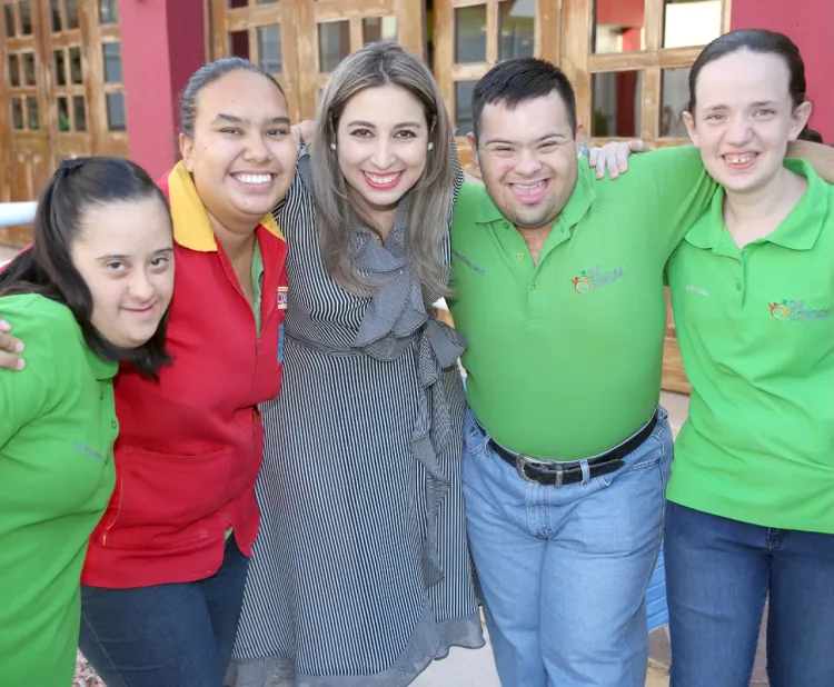 Reconocen a las personas con capacidades diferentes