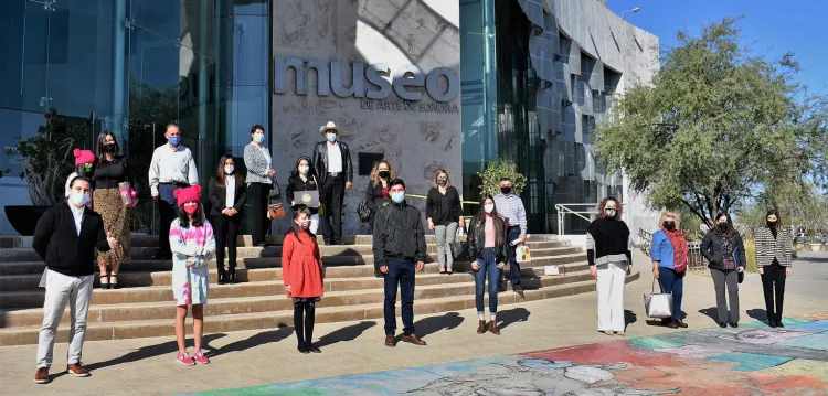 Reciben premios de “Un Mundo Mejor”