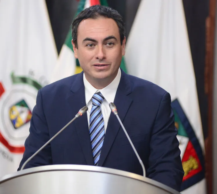 Impulsa legislador apoyo a instituciones