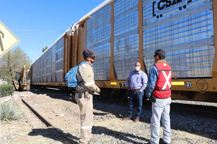 Continúan trabajos en cruceros citadinos