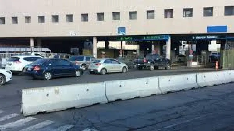 <b>EU no quita restricciones de cruce</b>