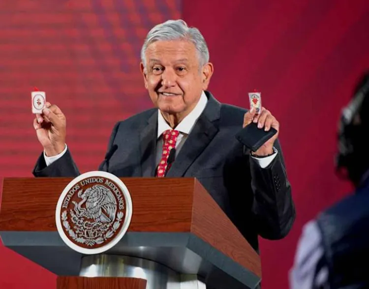 Anuncia
AMLO que tiene Covid-19