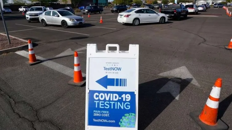 Vacunan a ciudadanos e inmigrantes por igual, sin estatus migratorio