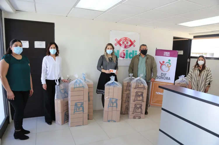 Dona Banco de México tablillas en Braille