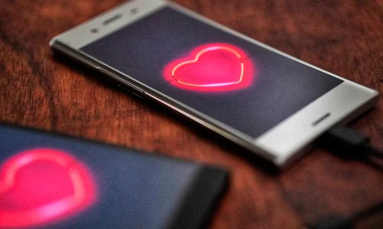 Lanza FBI advertencia por estafas amorosas