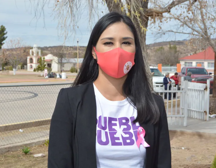 Imparte maestra asesoría  escolar como labor social