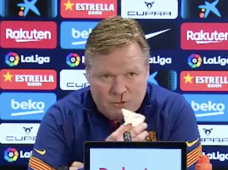 Koeman sangró por la nariz en la conferencia
