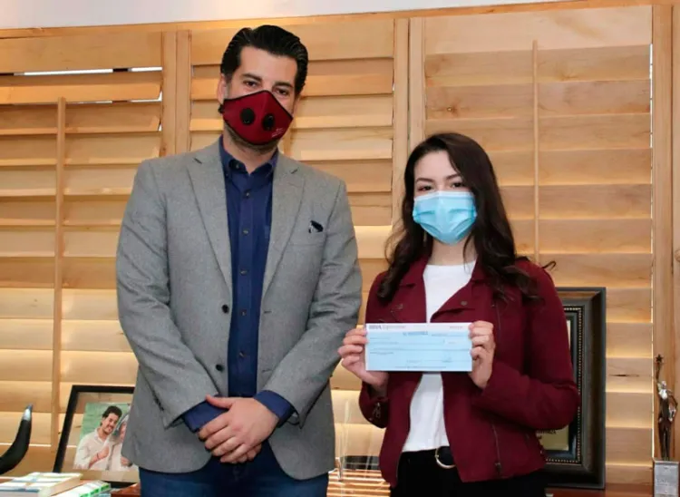 Apoya Ayuntamiento a joven nogalense que irá a la NASA