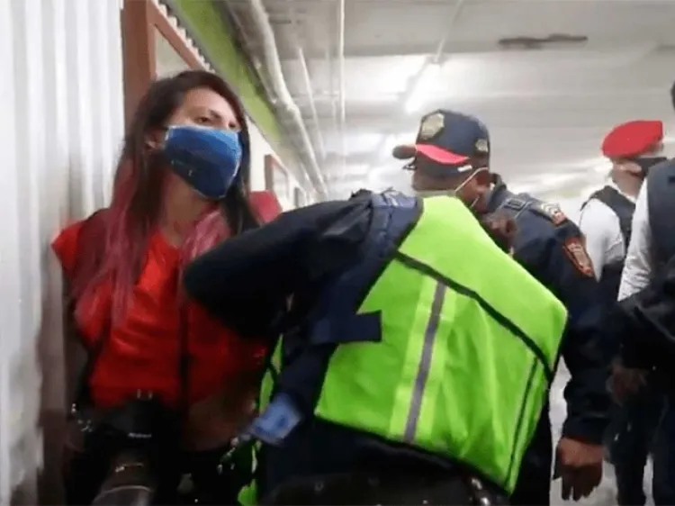 Denuncia CNDH agresión policiaca a mujeres periodistas