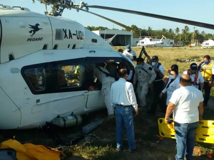 Se desploma helicóptero en inmediaciones de Dos Bocas