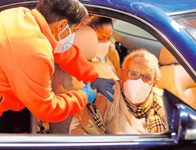 Vacunarán en automóvil en Estadio Sonora y Unison: Clausen
