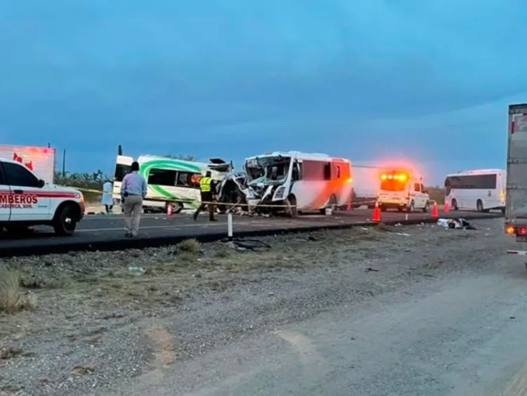 Fatal accidente entre Caborca y Sonoyta; 16 muertos y 14 heridos