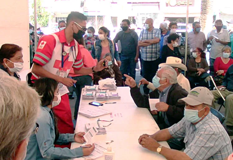 Aplican segunda dosis contra covid