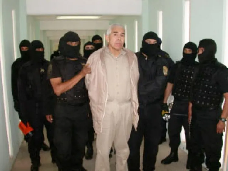 Juez de EU ordena incautar 5 propiedades de Caro Quintero