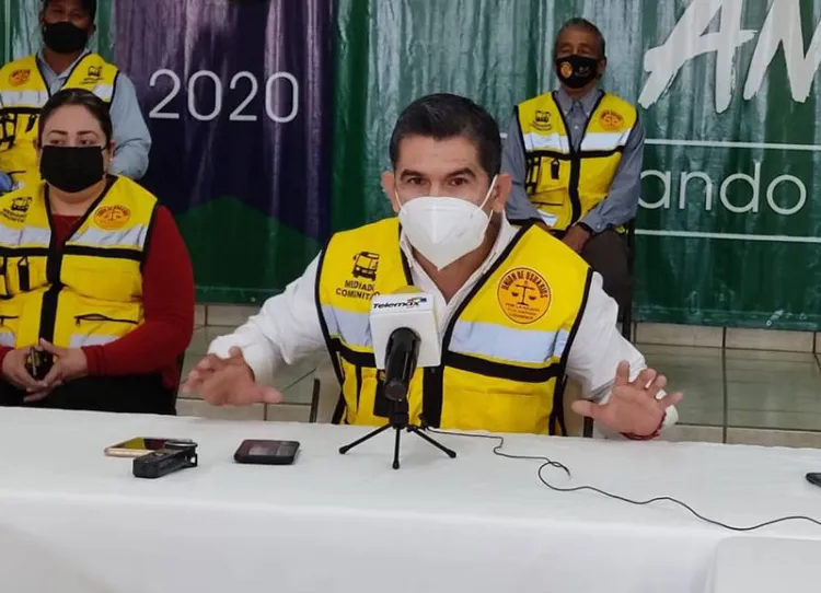 Lamenta UU no avance Ley de los Derechos de Usuarios