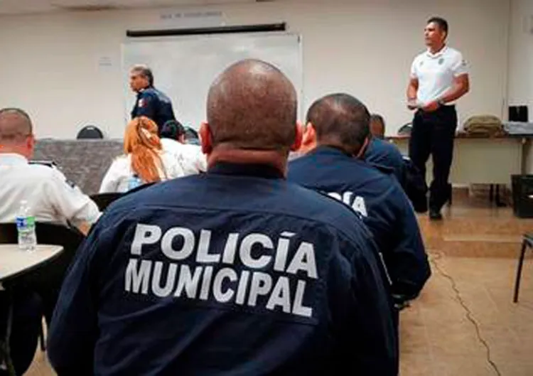 Aumentan plazas en SPM, reprueban más agentes examen C3: Regidor