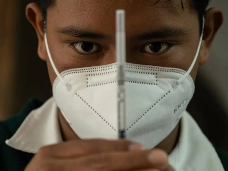 ‘No tenemos denuncias de vacunas falsas’: López Obrador