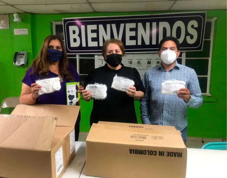 Entregan ingenieros más apoyos