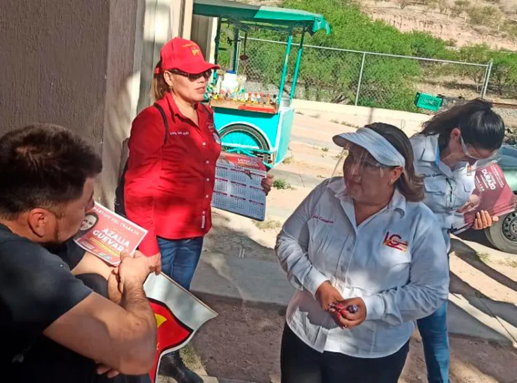 Recibe Calderón apoyo de vecinos