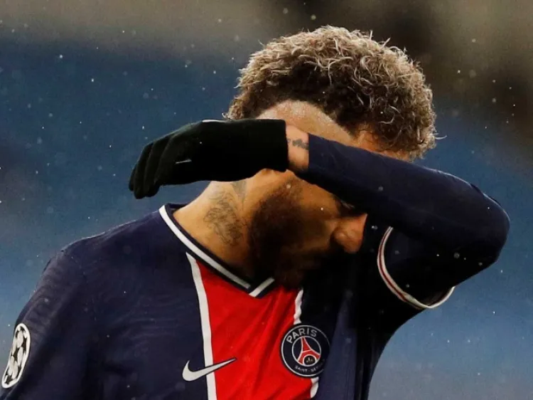 ¿Agachar la cabeza? Sólo para orar, dice Neymar